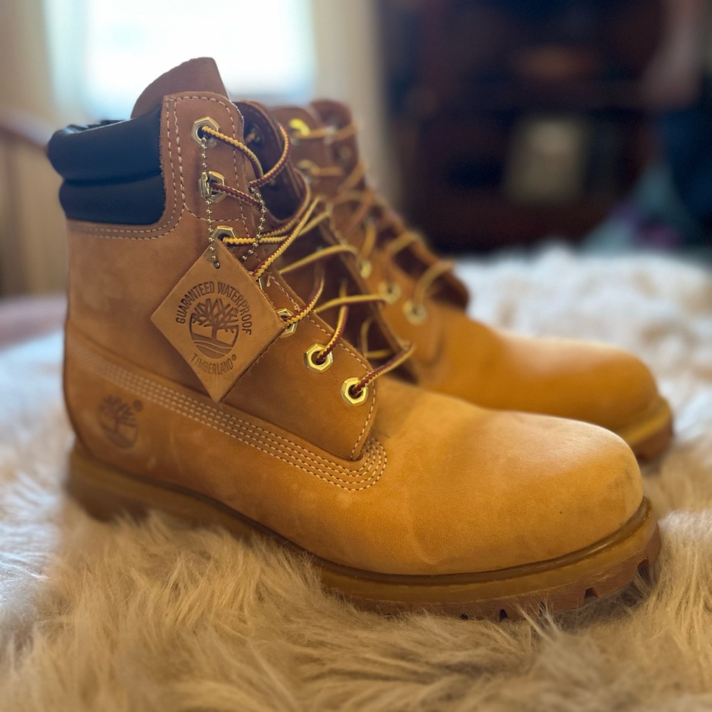 Men’s Timberland Boots 7M/7W